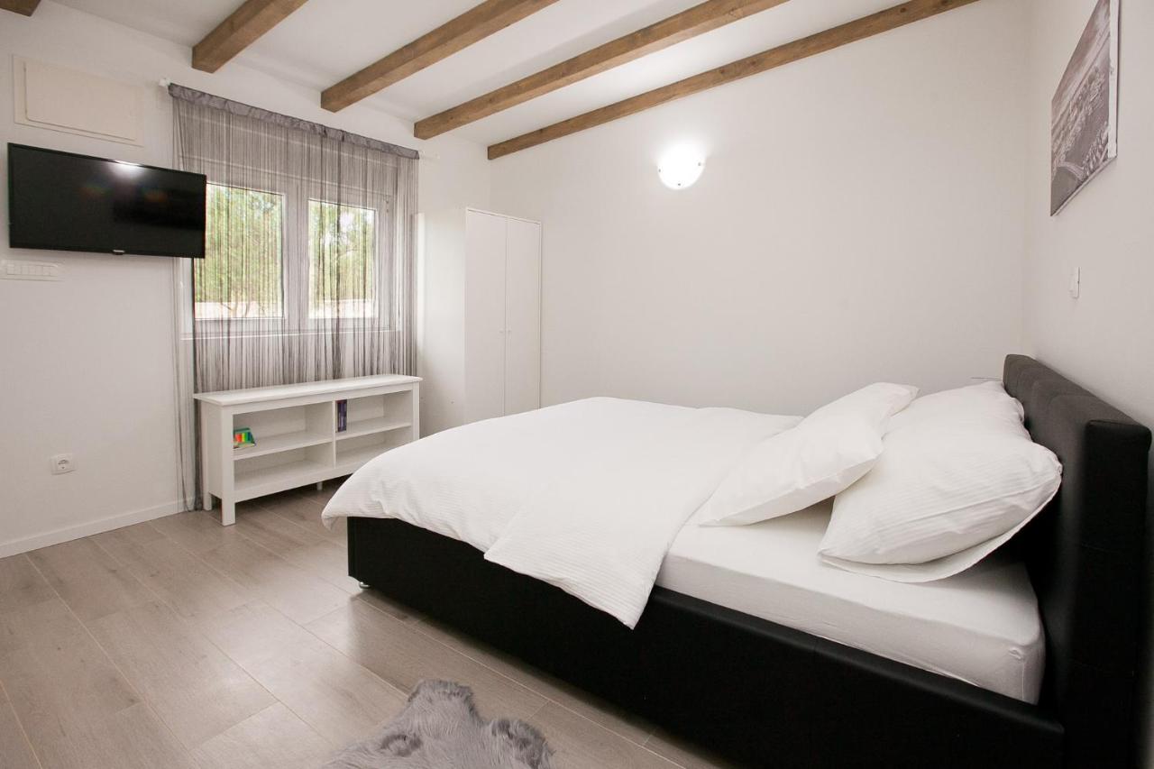 Studio Apartments Tara Zadar Exterior foto